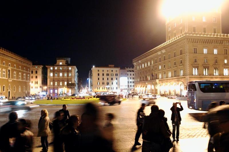 ../_images/20101112174825-ferietur_i_roma.jpg