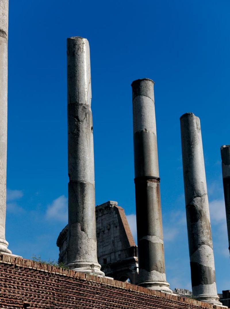 ../_images/20101113121442-ferietur_i_roma.jpg