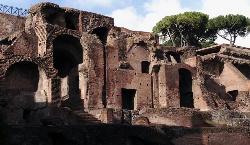 ../_images/20101113131906-ferietur_i_roma.jpg