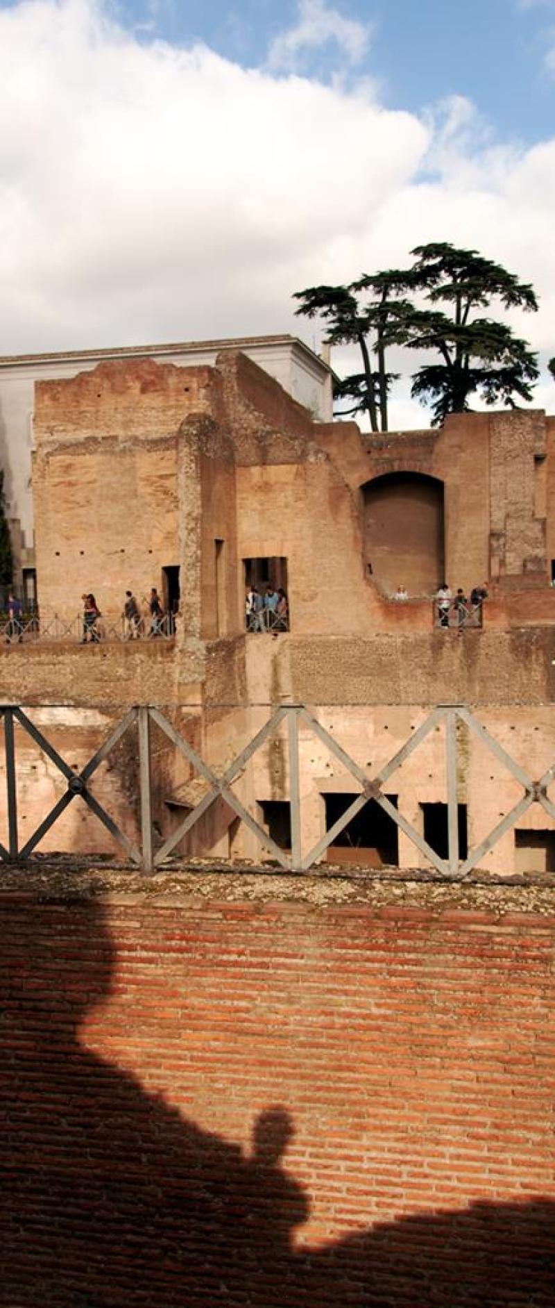 ../_images/20101113134652-ferietur_i_roma.jpg