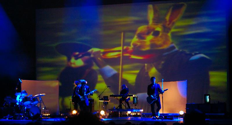 ../_images/20101128220832-konsert_mew.jpg