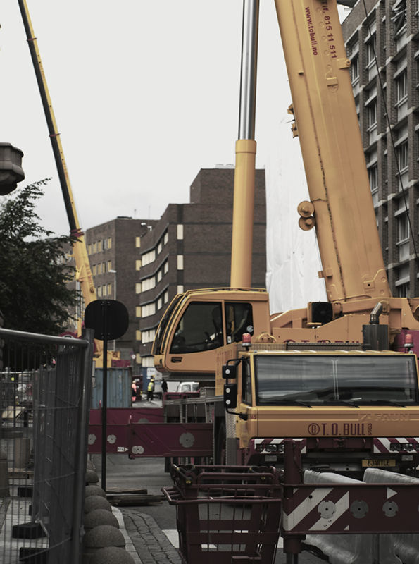 ../_images/20110817171945-tre_uker_etter_eksplosionen.jpg