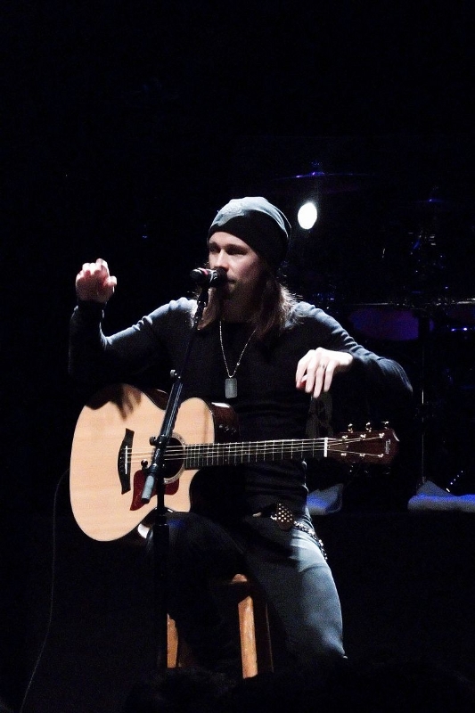 ../_images/20111109231846-konsert-alter_bridge.jpg
