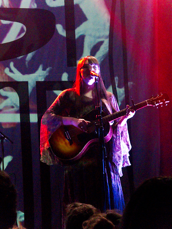 ../_images/20121107224518-konsert_first_aid_kit-support_idiot_wind.jpg