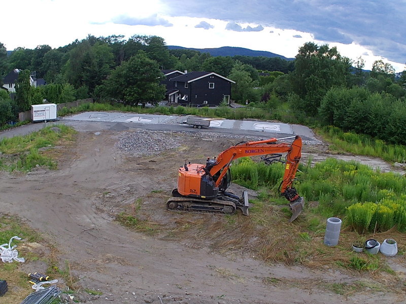 The house under construction.