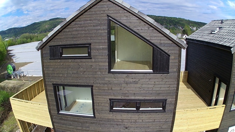 The house under construction